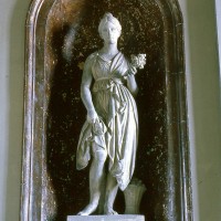 Våren, zink 1834-40, Kungliga slottet. Foto ELB